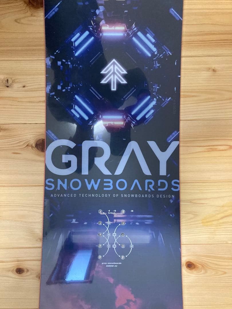 定価79200円　GRAY SHRED 144cm 新品　スノーボード　グレイ