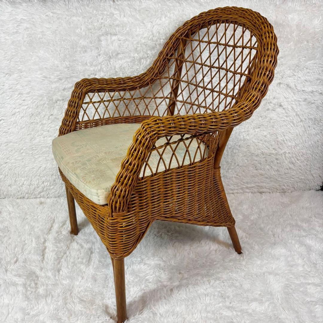 『美品』カサブランカ　ラタン　籐　アーム付き　クッション付き　チェア