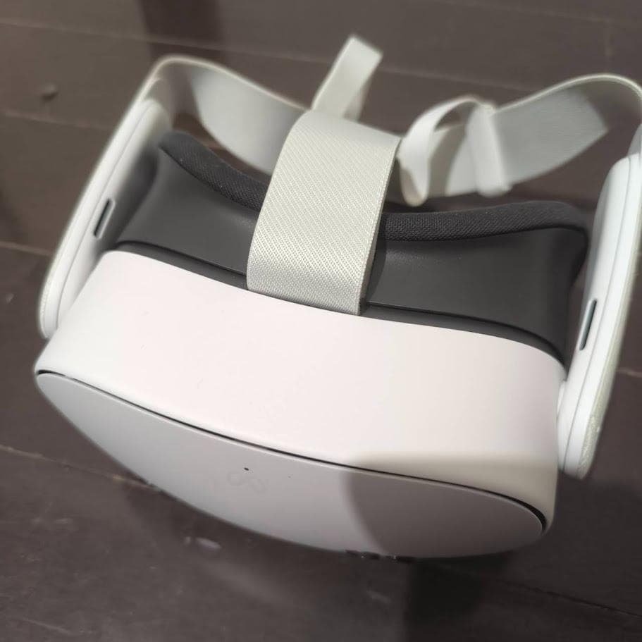  Quest 3S 128GB VRヘッドセットとコントローラーセット