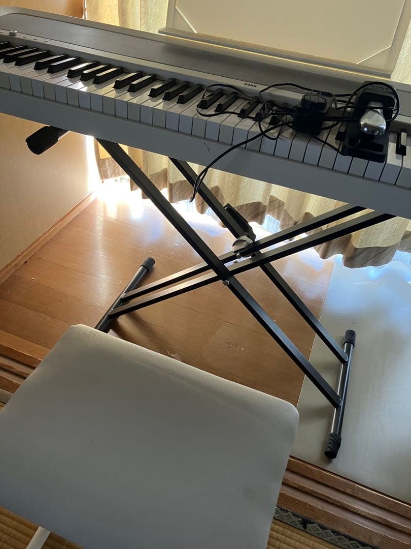 KORG ホワイト　B1 DIGITAL PIANO デジタルピアノ