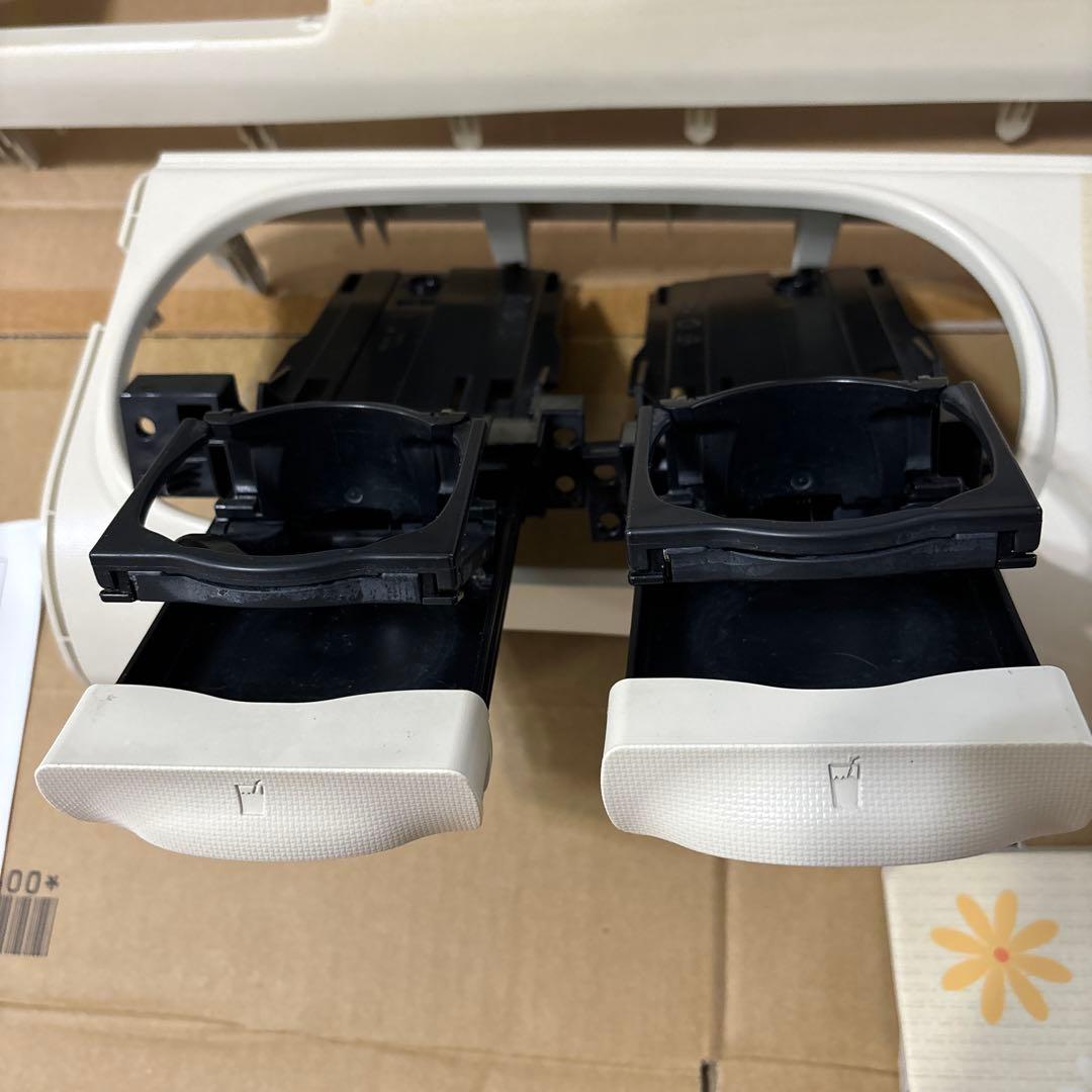 たぬきち！ミラココア✴ダイハツ純正✴カラーリングインパネ✴かわいい花柄