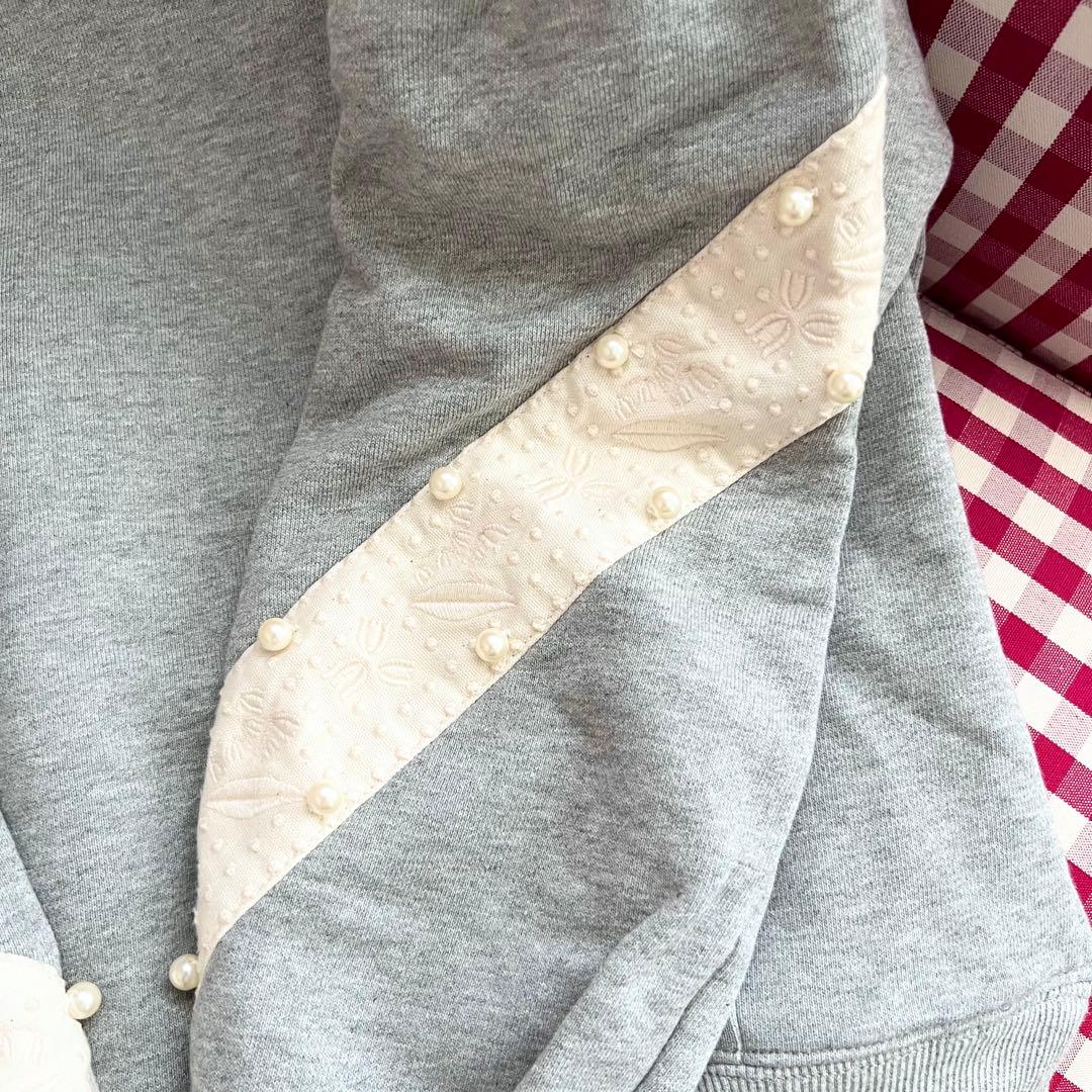 試着のみ MUVEIL ミュベール スズラン刺繍裏毛プルオーバー 38