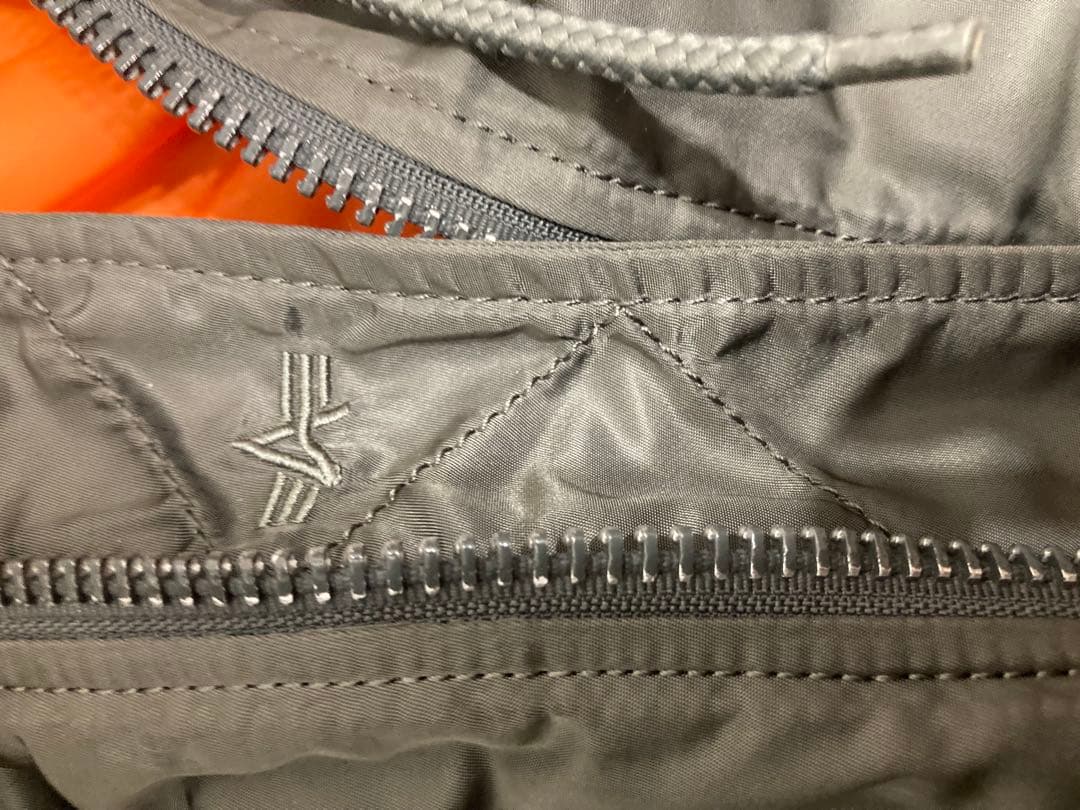 ALPHA MA-1 フライトジャケット N2B レアなデザイン