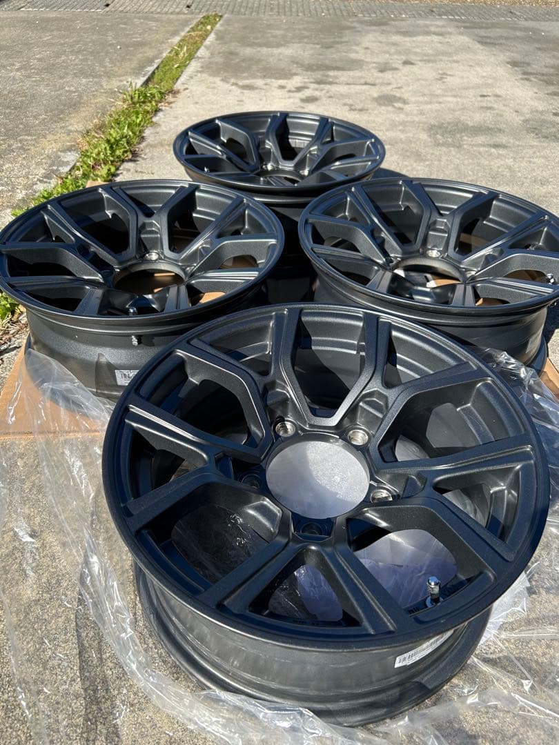 ジムニーシエラ　社外ホイール15インチ　引き取り限定　15×6J ガンメタ