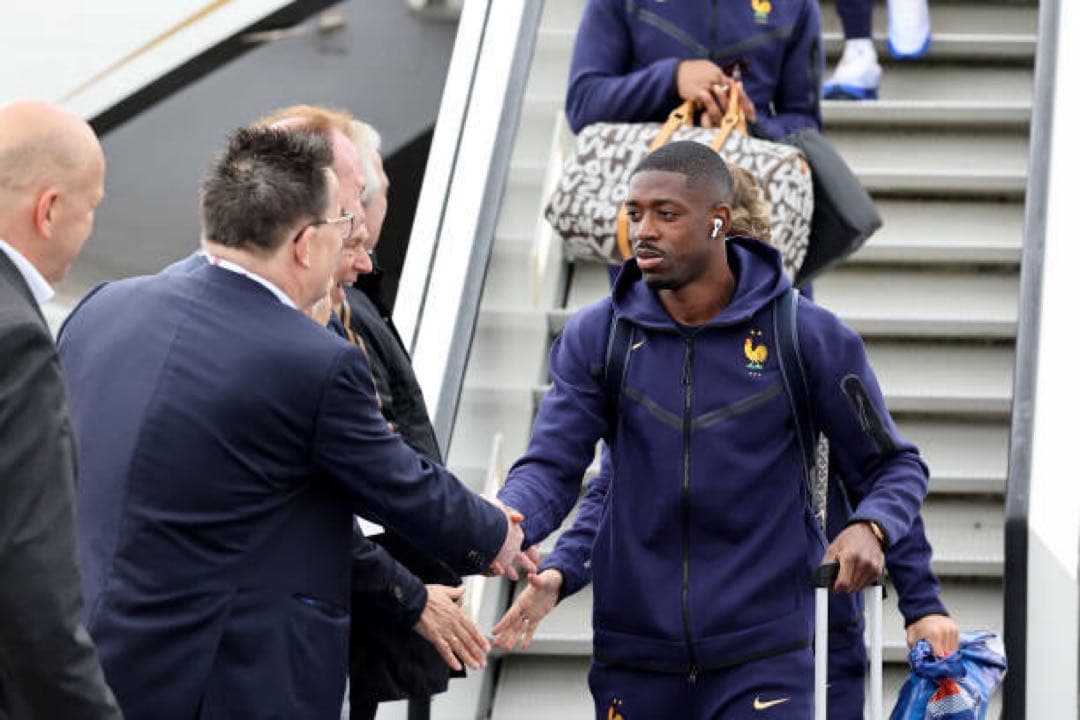 NIKE フランス代表　テックフリース パンツ