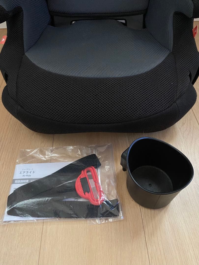 Aprica ジュニアシート エアライドAB ブラック