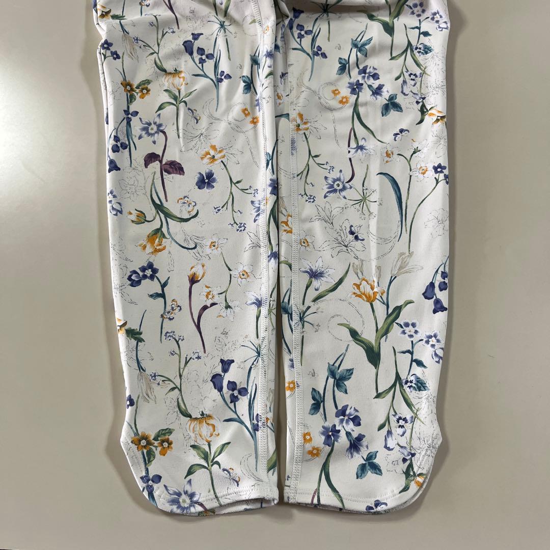 スカーラ　ボタニカルシャーリングブラトップ＆レギンス　ホワイトM