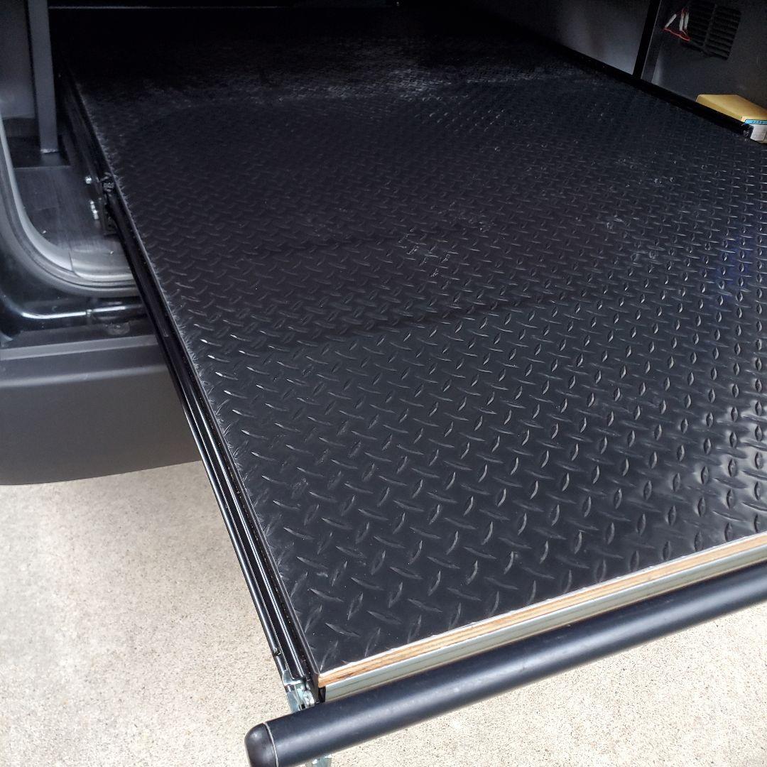 ハイエース スライドレール スライドフロア 9500様