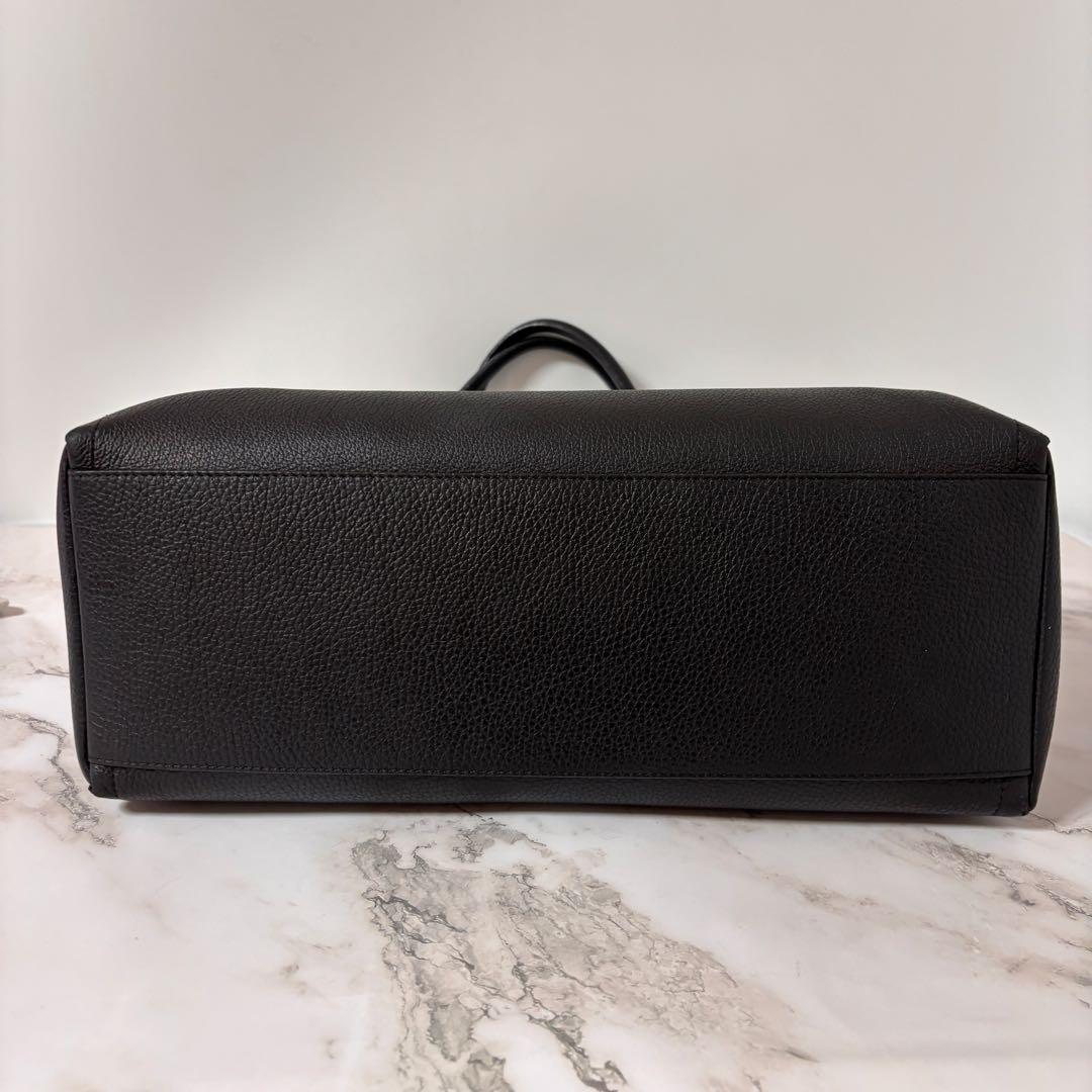 【美品】フルラ アルバ ビジネス トートバッグ レザー ブラック A4 PC可能