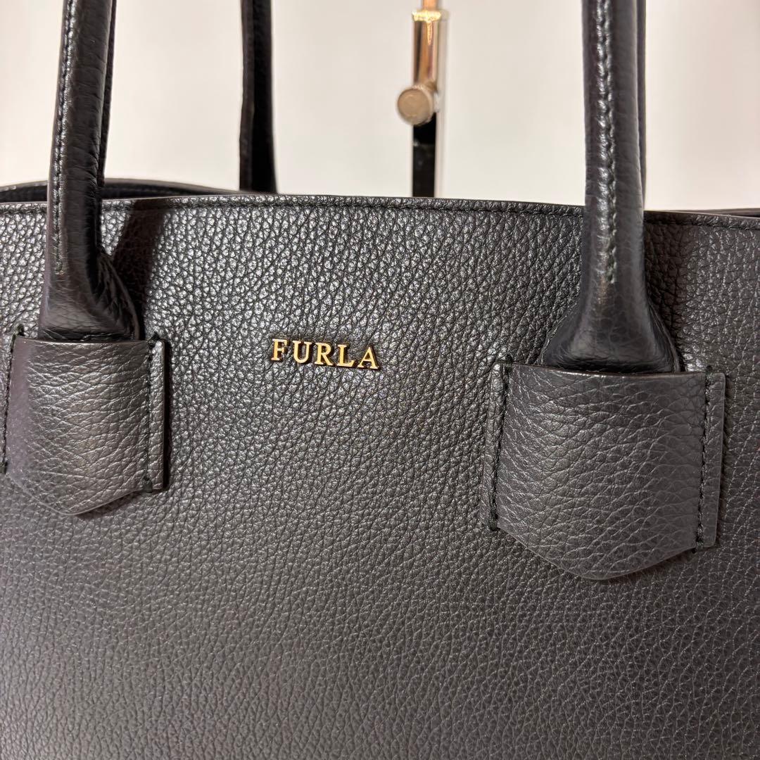 【美品】フルラ アルバ ビジネス トートバッグ レザー ブラック A4 PC可能