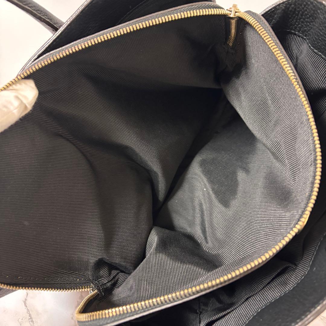 【美品】フルラ アルバ ビジネス トートバッグ レザー ブラック A4 PC可能