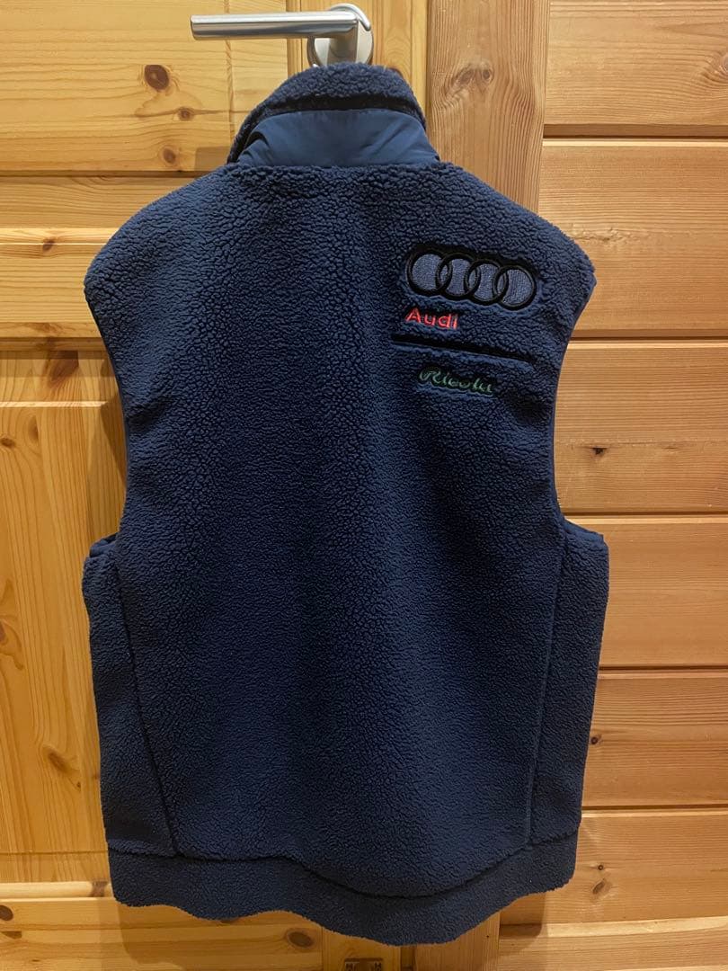 デサント　コリア　フリースベスト　日本未発売　韓国限定