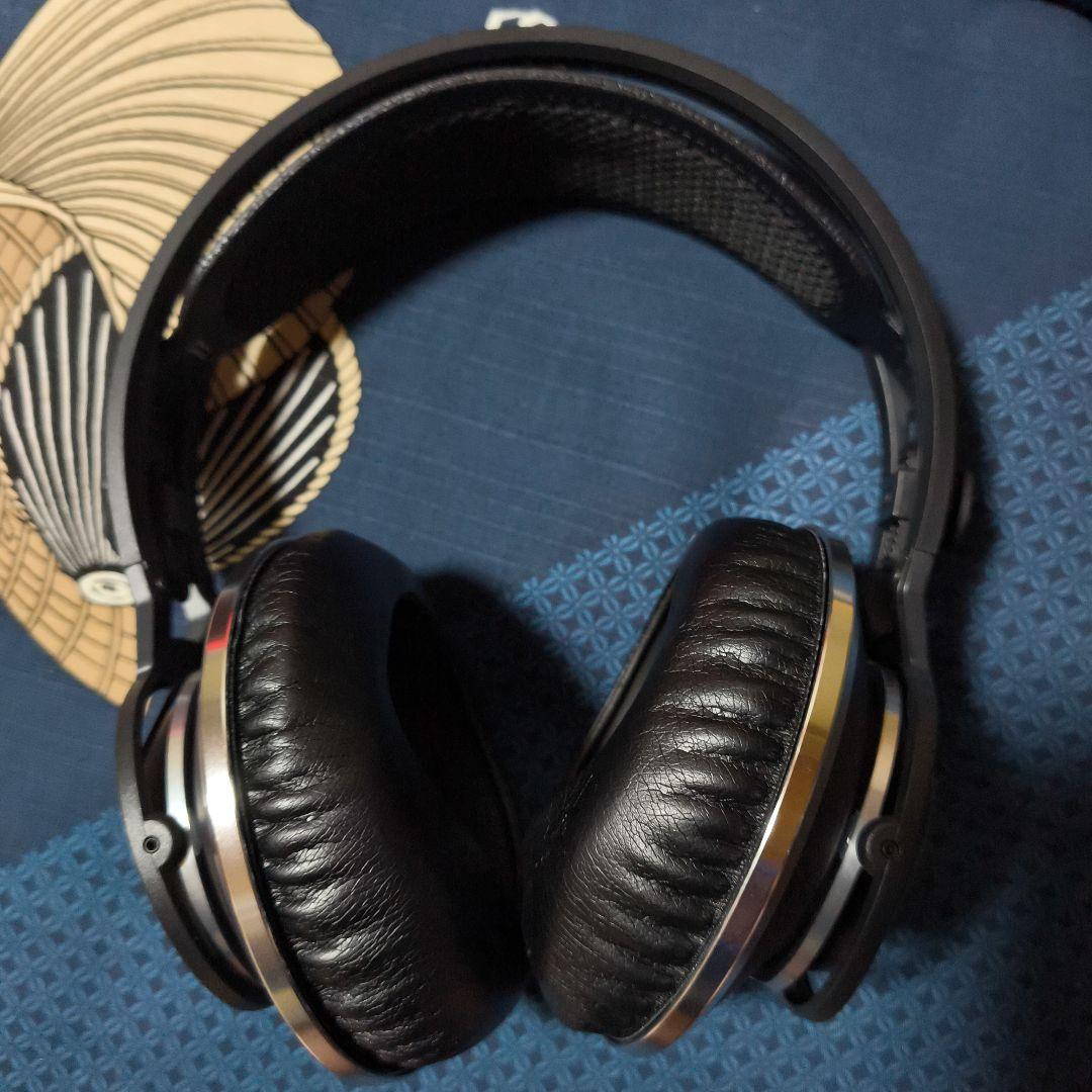 新品同様　AKG K872 マスターレファレンスヘッドフォン　おまけ有り