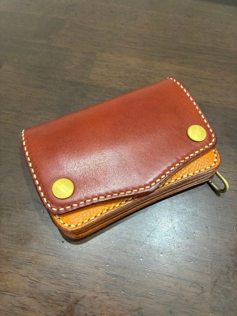 No.496レザー　ミドルウォレット　ウルラ