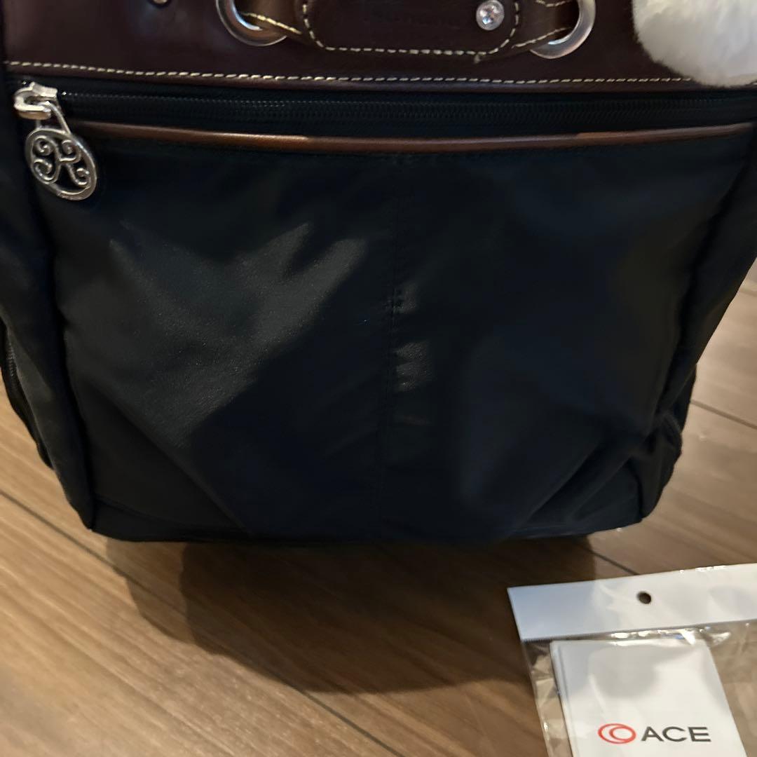 美品　カナナプロジェクト　キャリーケース　キャリーバック　黒　4輪　鍵