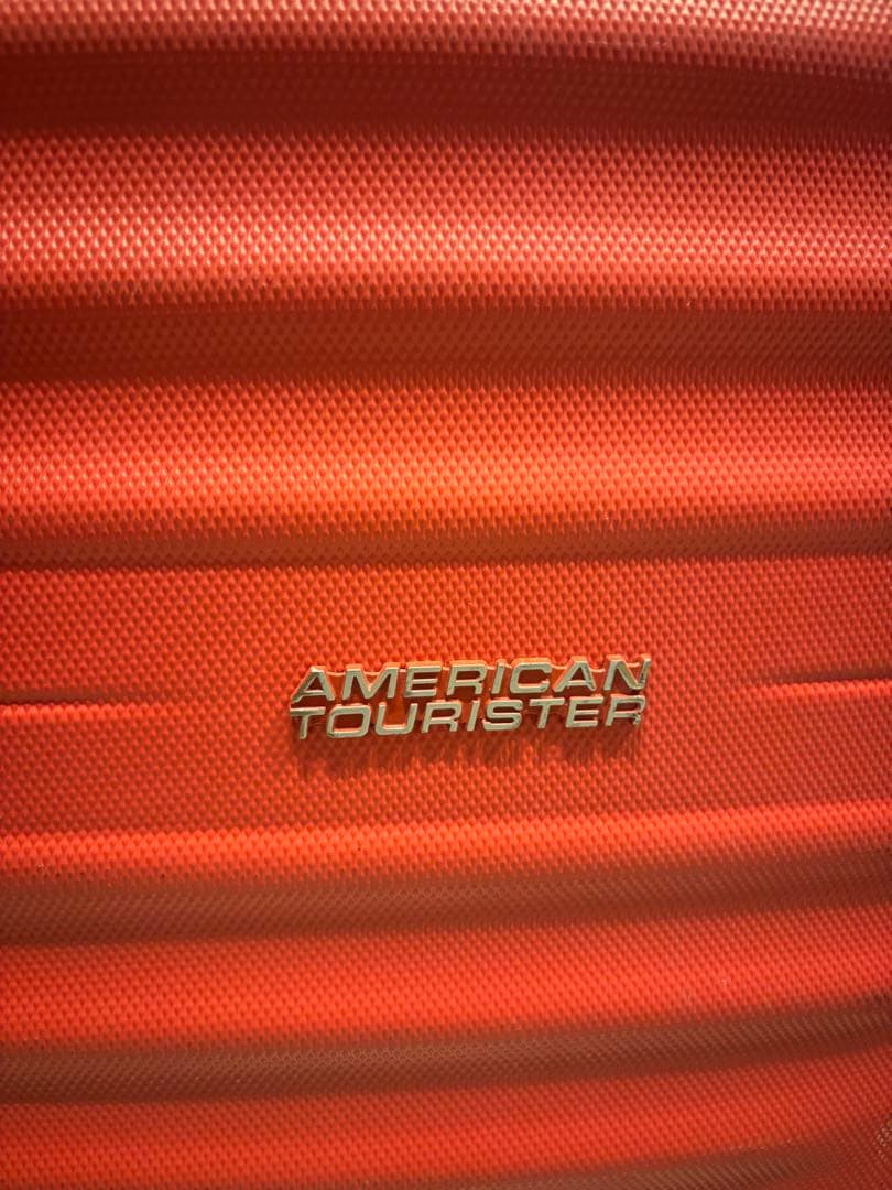 AMERICAN TOURISTER レッドキャリーケース（大容量）