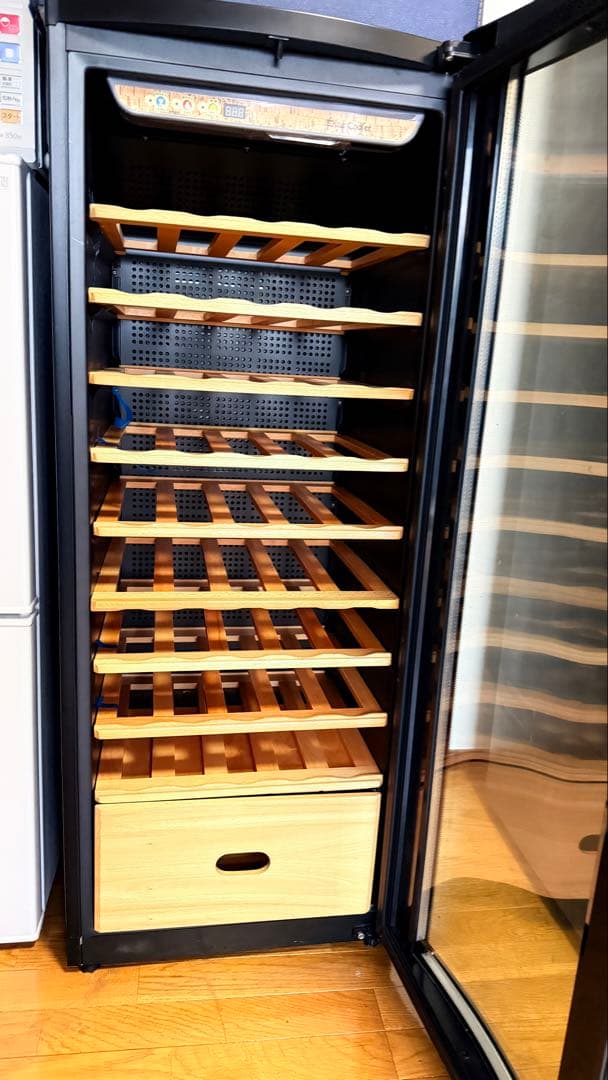 y*k様 Haier ワインセラー 多段式 ガラスドア