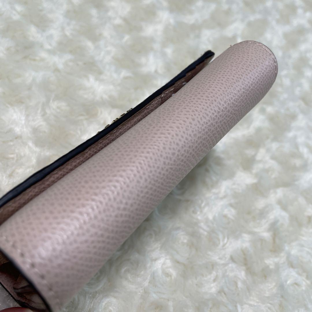 FURLAフルラ　レディース　二つ折り財布　ピンク