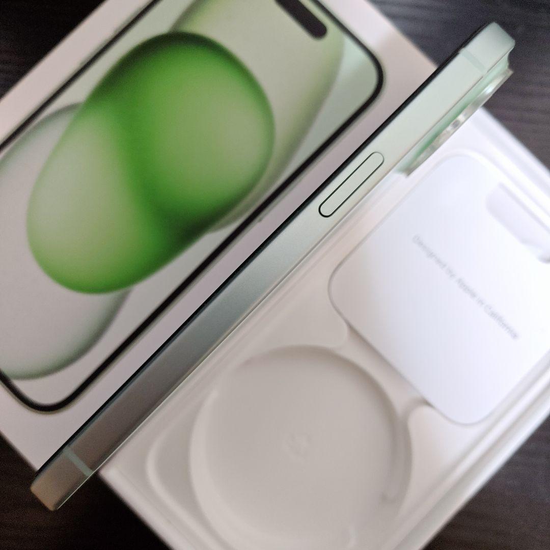 iPhone 15 グリーン 256GB SIMフリー 美品