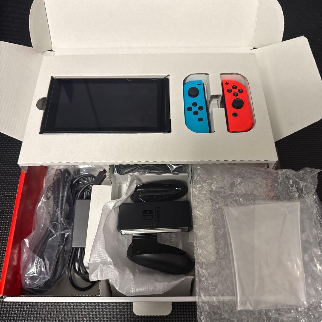 Nintendo Switch ネオンレッド・ネオンブルー