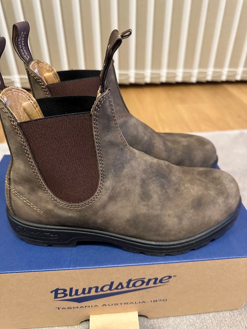 Blundstone ブラウン サイドゴアブーツ