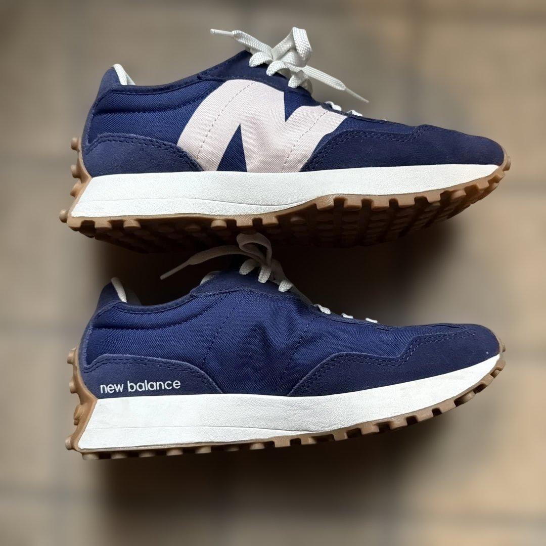 ニューバランス327 23.5㌢