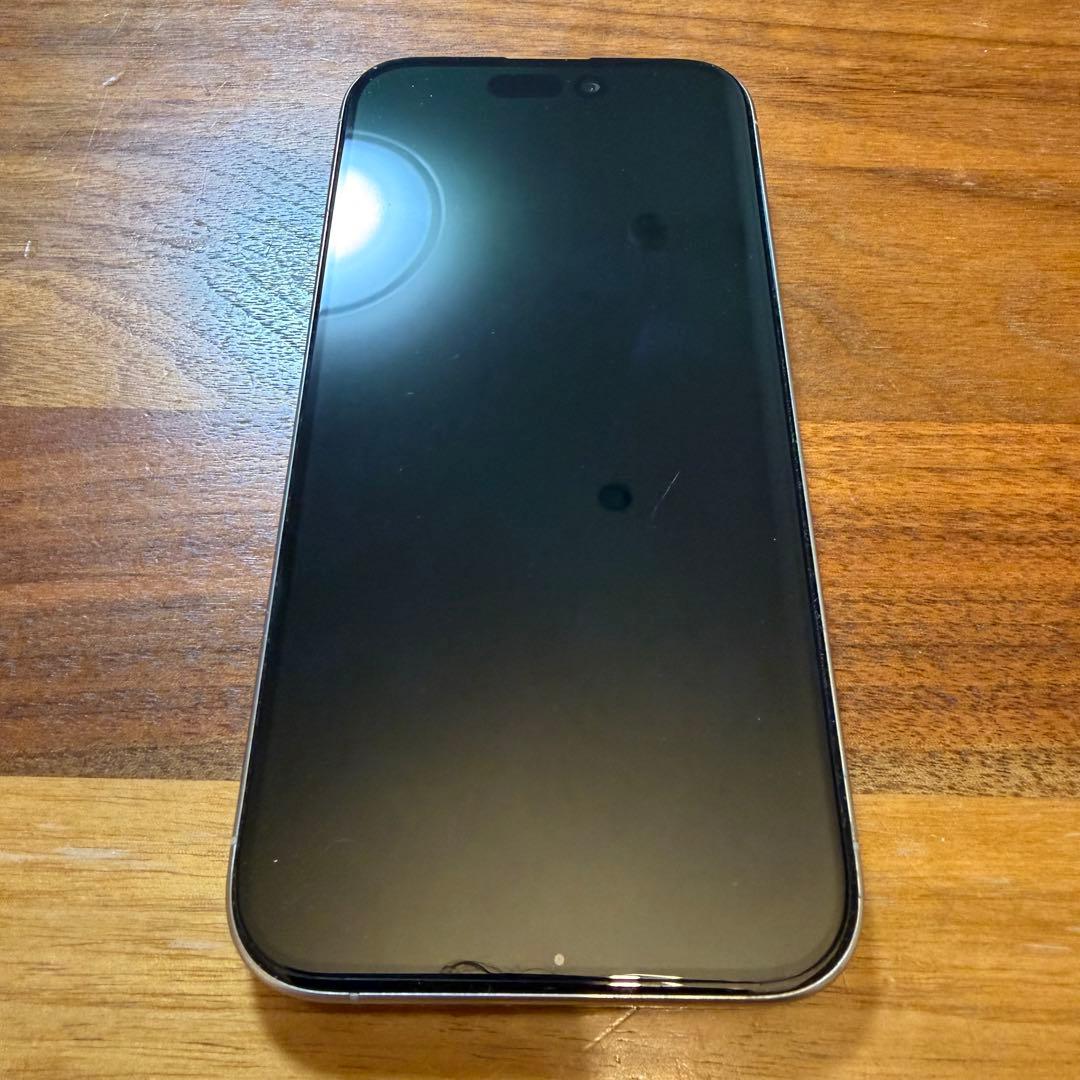 iPhone15Pro ホワイトチタニウム