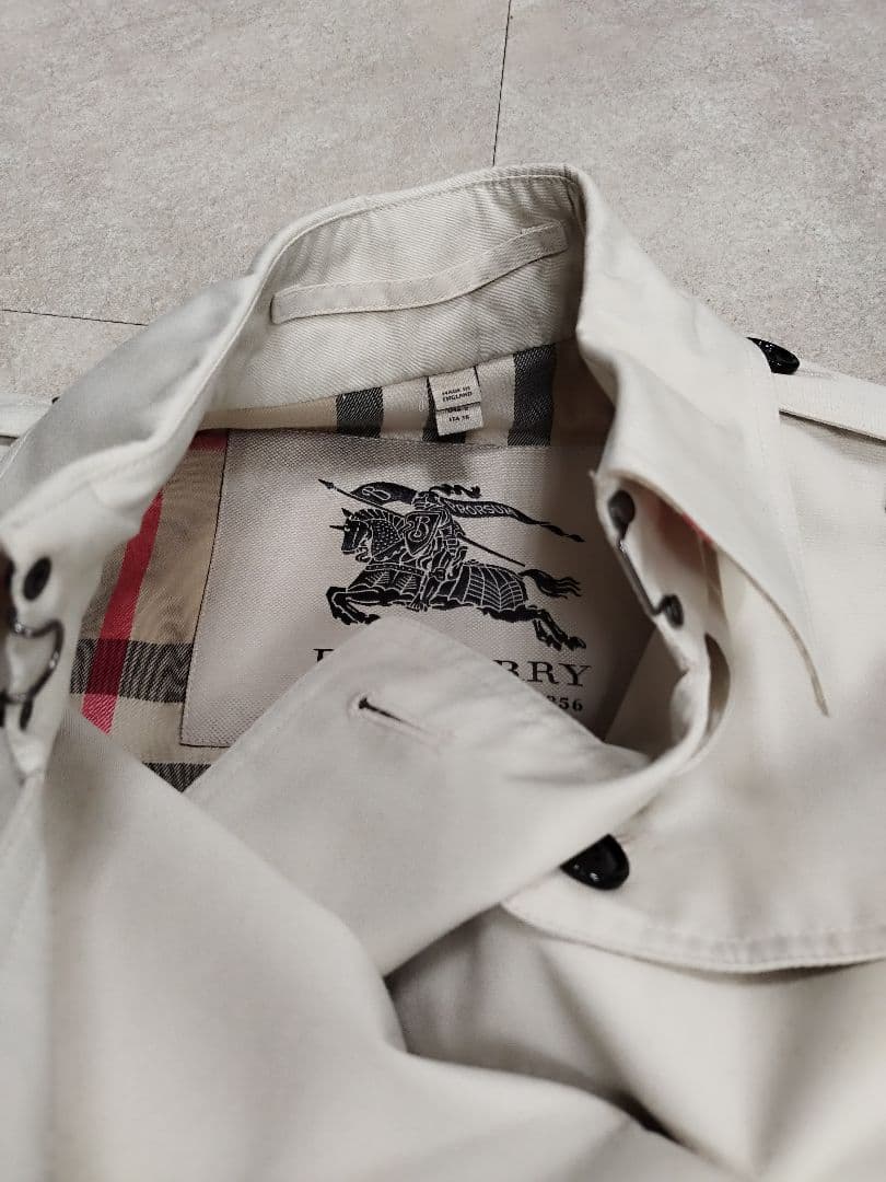 バーバリー トレンチコート アイボリー BURBERRY ESTABLISHED