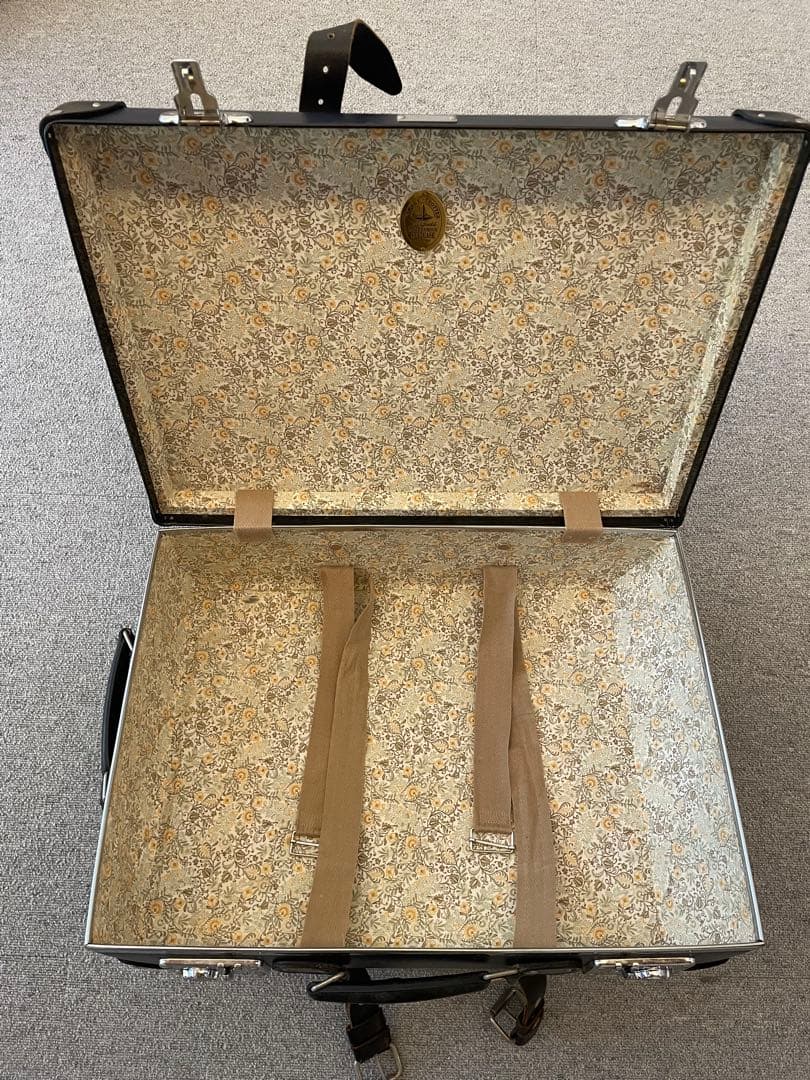 【車輪に難あり】グローブトロッター　スモールキャリーオン　ネイビーxブラック