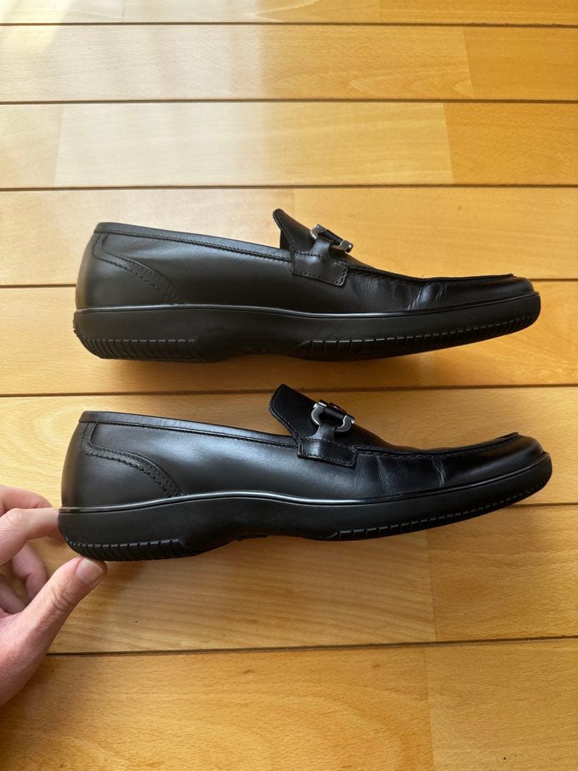 Salvatore Ferragamo ブラックローファー