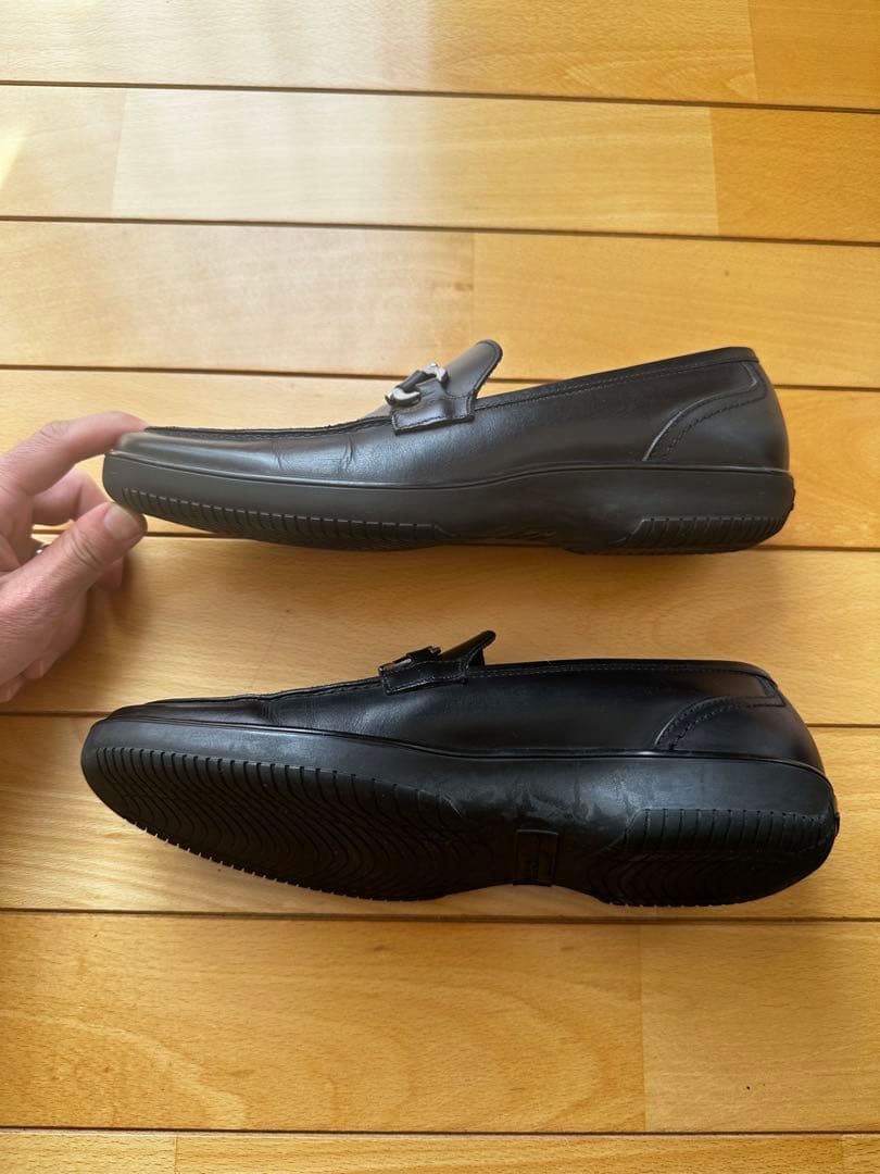 Salvatore Ferragamo ブラックローファー