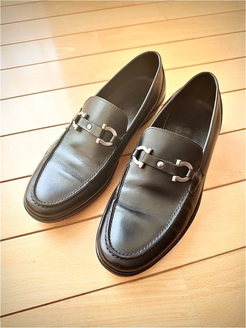 Salvatore Ferragamo ブラックローファー