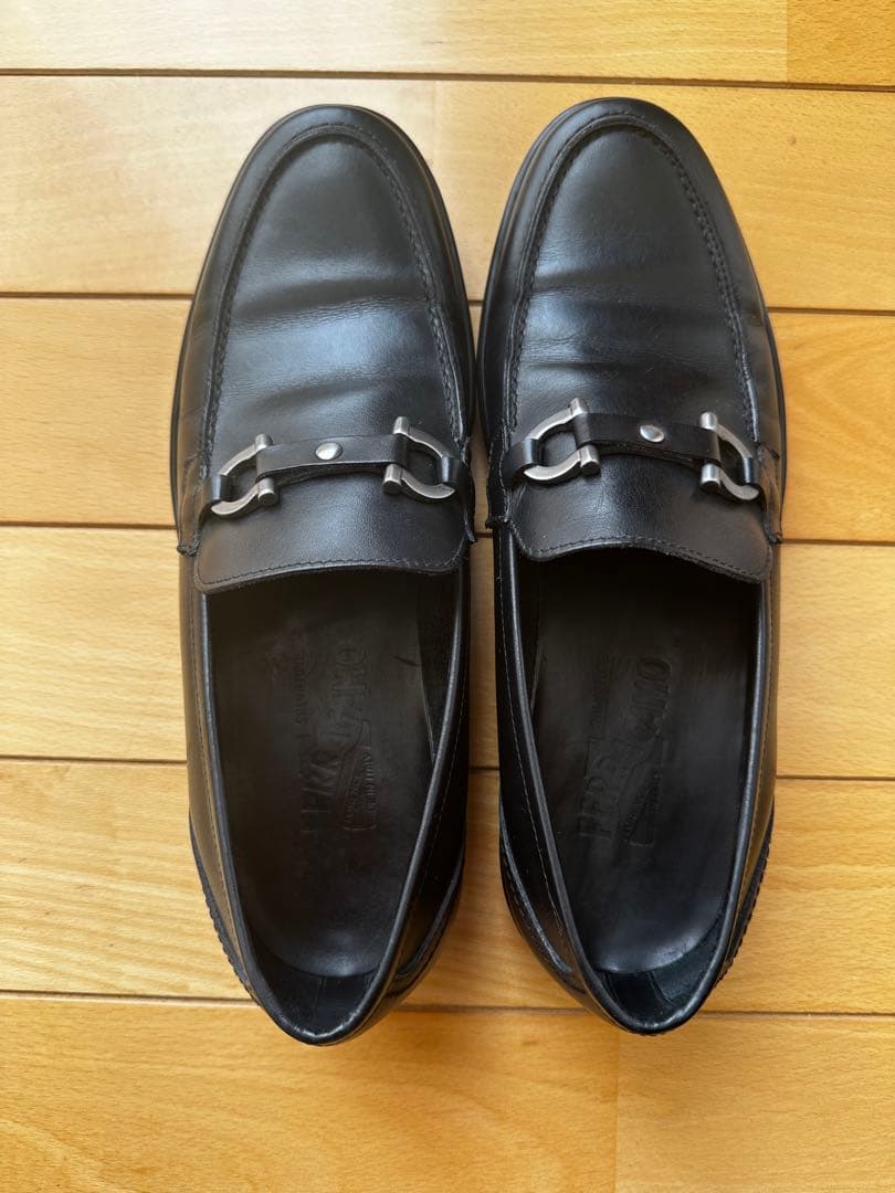 Salvatore Ferragamo ブラックローファー