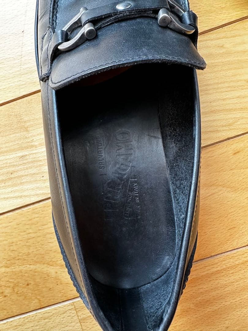 Salvatore Ferragamo ブラックローファー