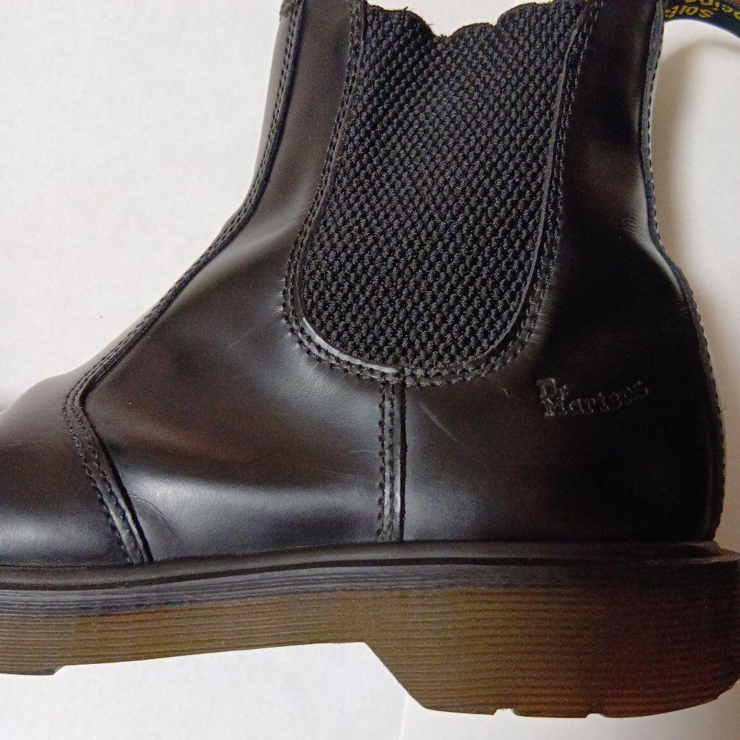 A ドクターマーチン チェルシーブーツ