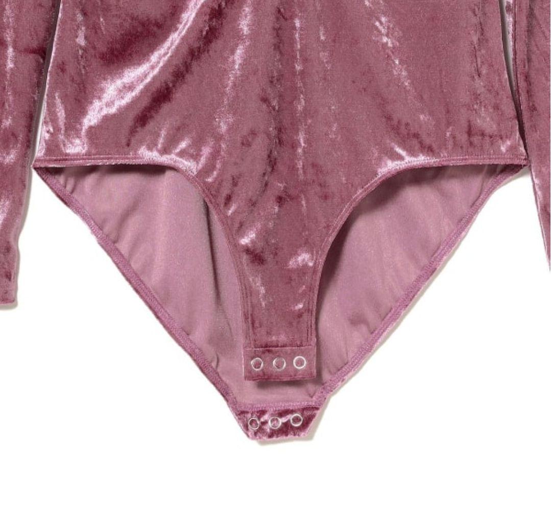 均一セール❗️新品♥Chika Kisada チカキサダ　ベロアトップス　ピンク