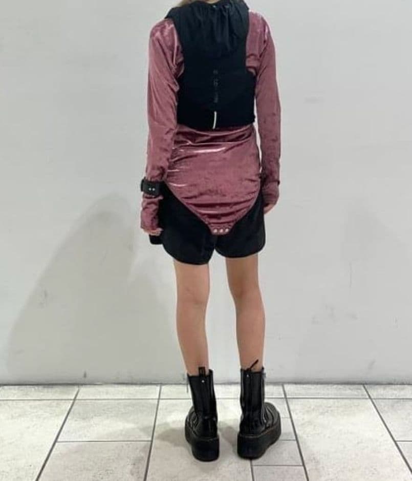 均一セール❗️新品♥Chika Kisada チカキサダ　ベロアトップス　ピンク