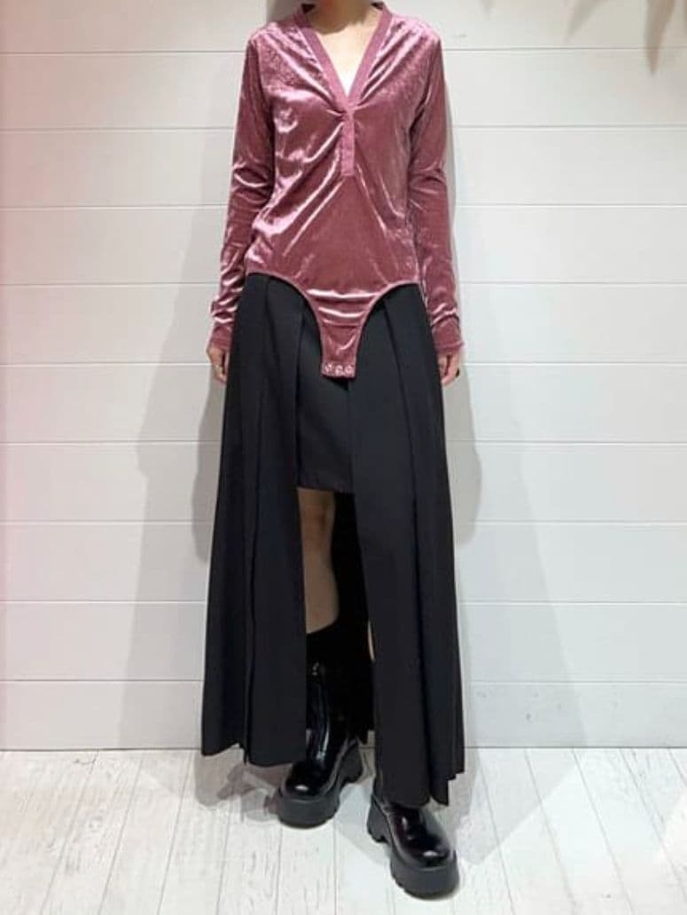 均一セール❗️新品♥Chika Kisada チカキサダ　ベロアトップス　ピンク