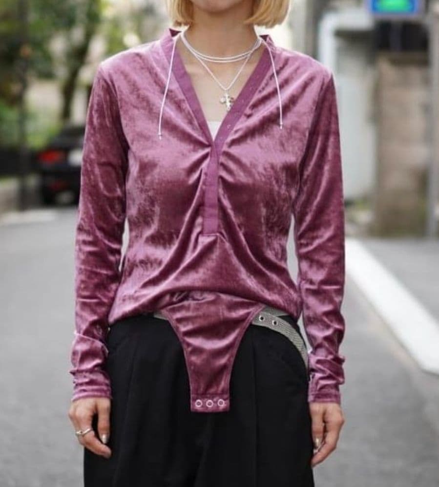 均一セール❗️新品♥Chika Kisada チカキサダ　ベロアトップス　ピンク