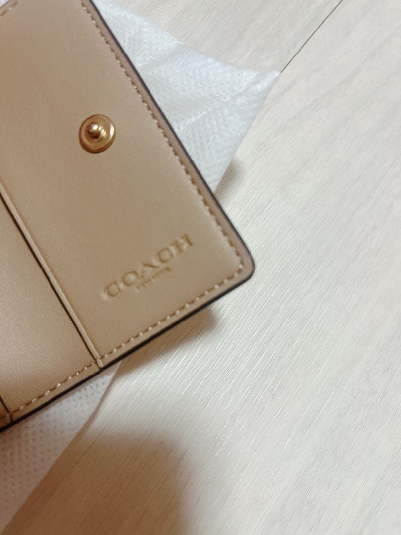 COACH レザーキーケース ホワイト/ピンク