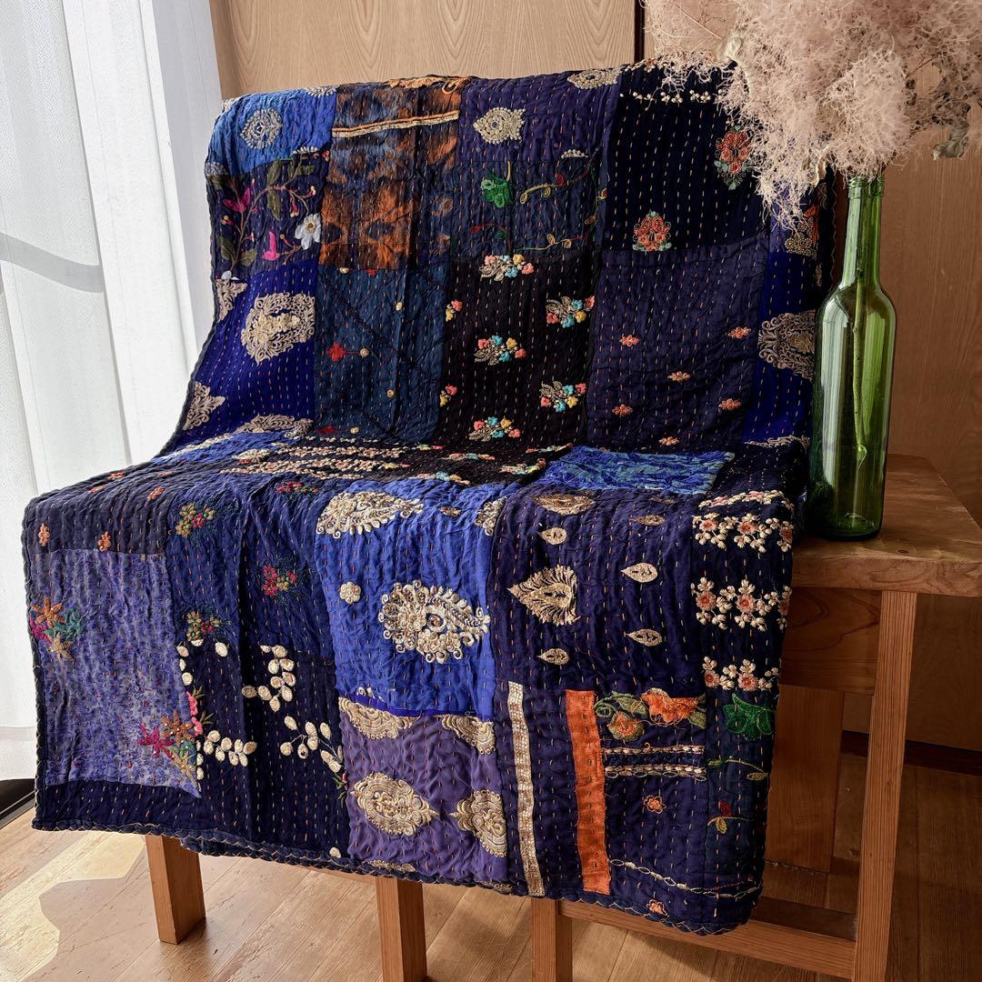 未使用❁大判　エンブロイダリー　ネイビー　パッチワークカンタキルトマルチカバー