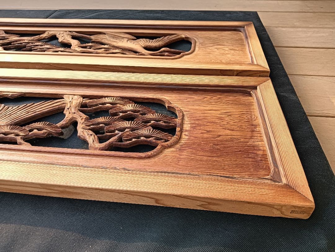 【欄間】☆天然杉☆両面 彫り和室 昭和 木工彫刻 木工細工【鶴と松】