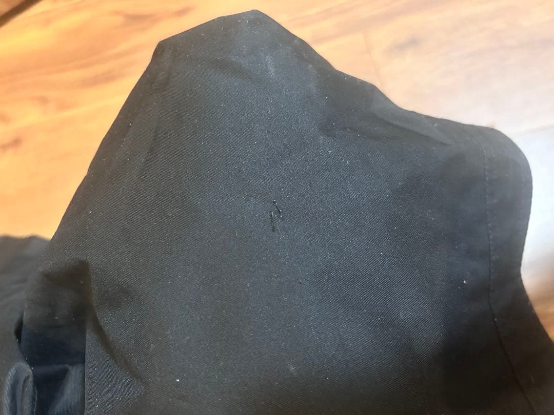 デサント　子ども用スキーウェアセット140（赤ジャケット・黒パンツ・ヘルメット）