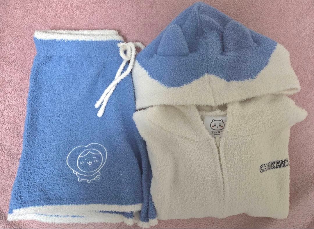 ちいかわ　ローリーズファーム　ハチワレ　ルームウエア　もこもこ