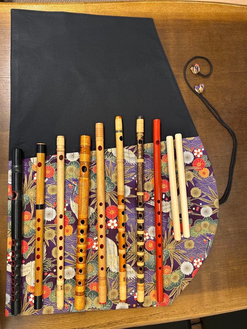 ✴︎ 専用品です　✴︎8本入れ巻き篠笛袋2点（紫鶴）（黒扇）