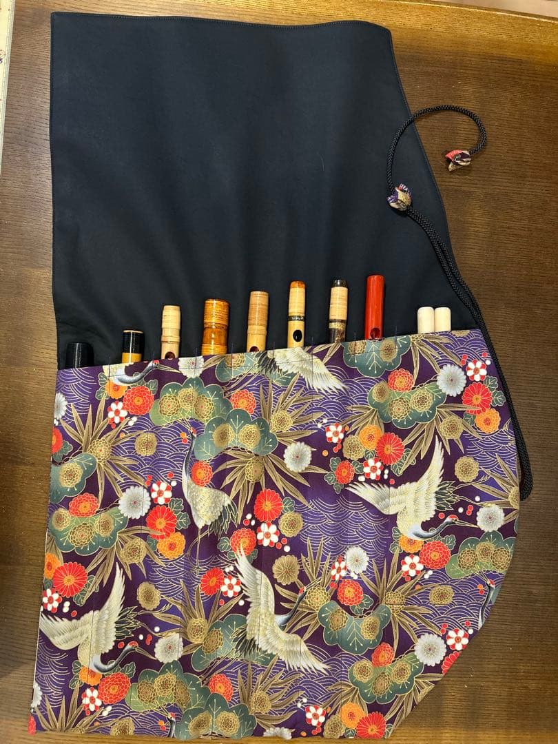 ✴︎ 専用品です　✴︎8本入れ巻き篠笛袋2点（紫鶴）（黒扇）