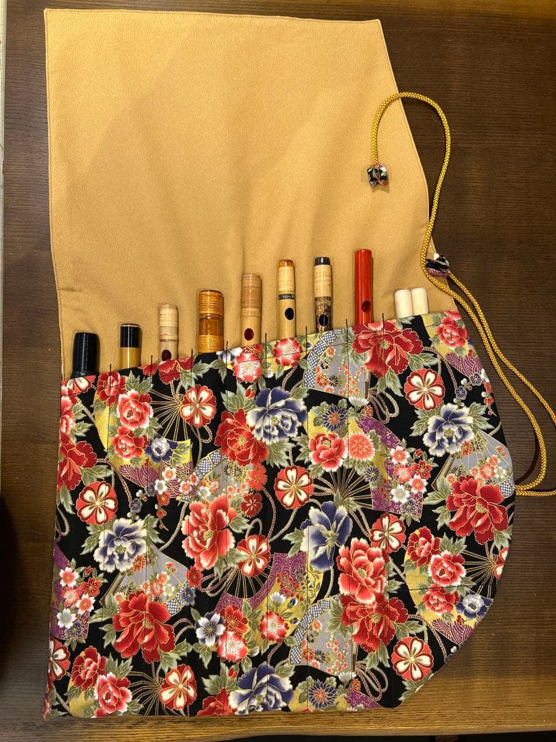 ✴︎ 専用品です　✴︎8本入れ巻き篠笛袋2点（紫鶴）（黒扇）