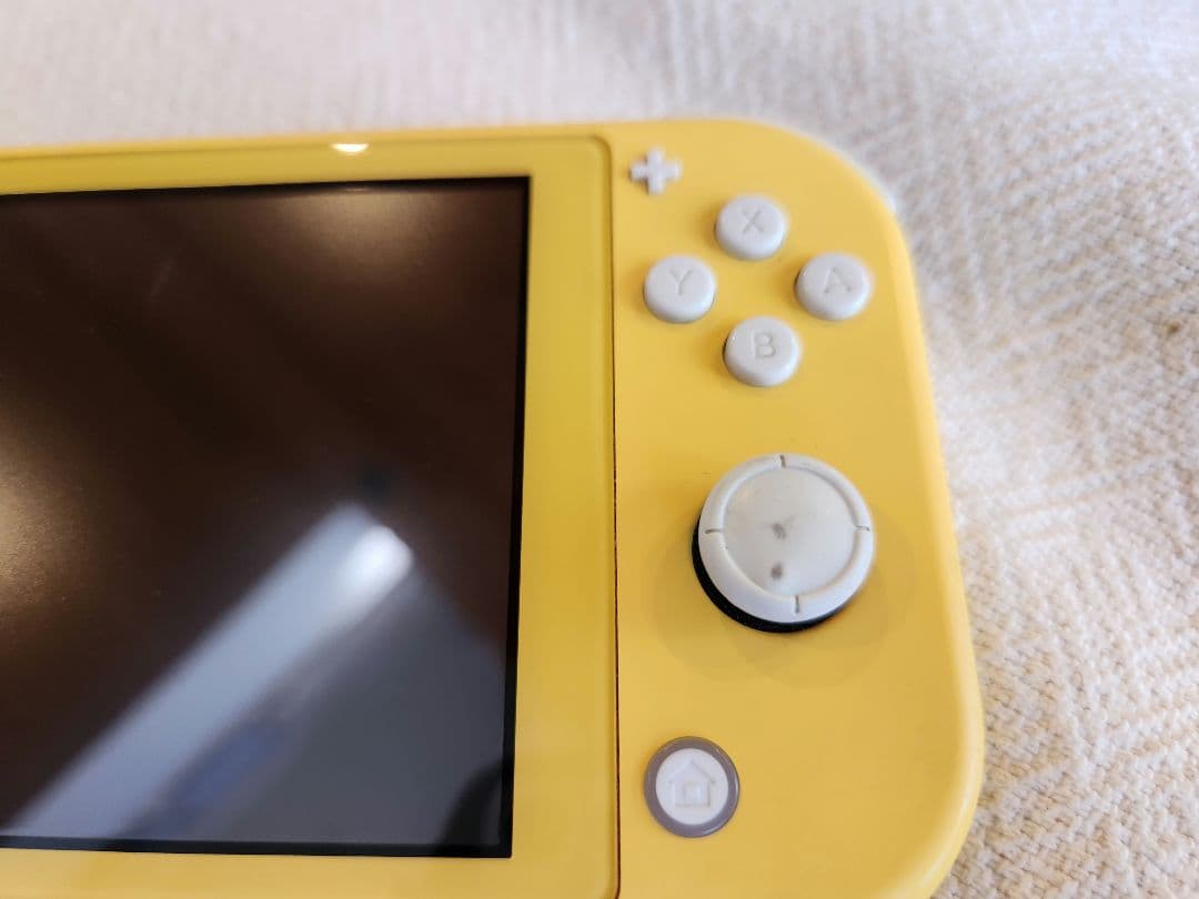 Nintendo Switch Lite 黄色