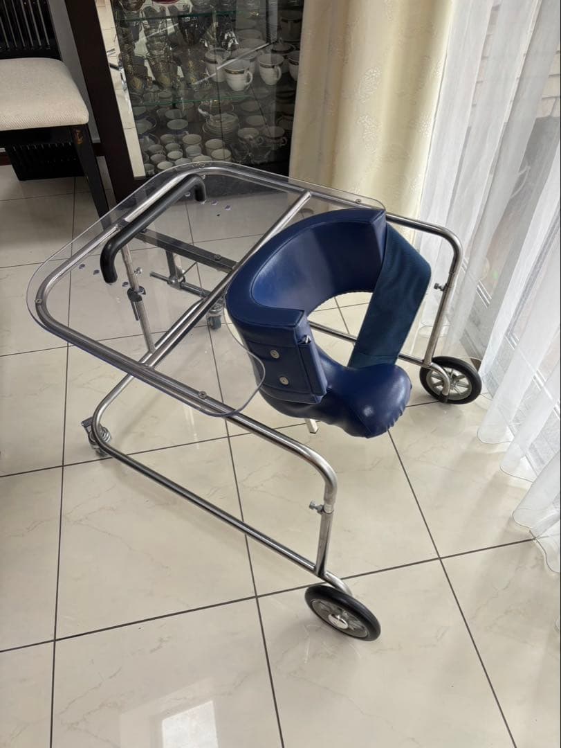 美品 SRCウォーカー sサイズ　障害児用歩行器　有薗製作所