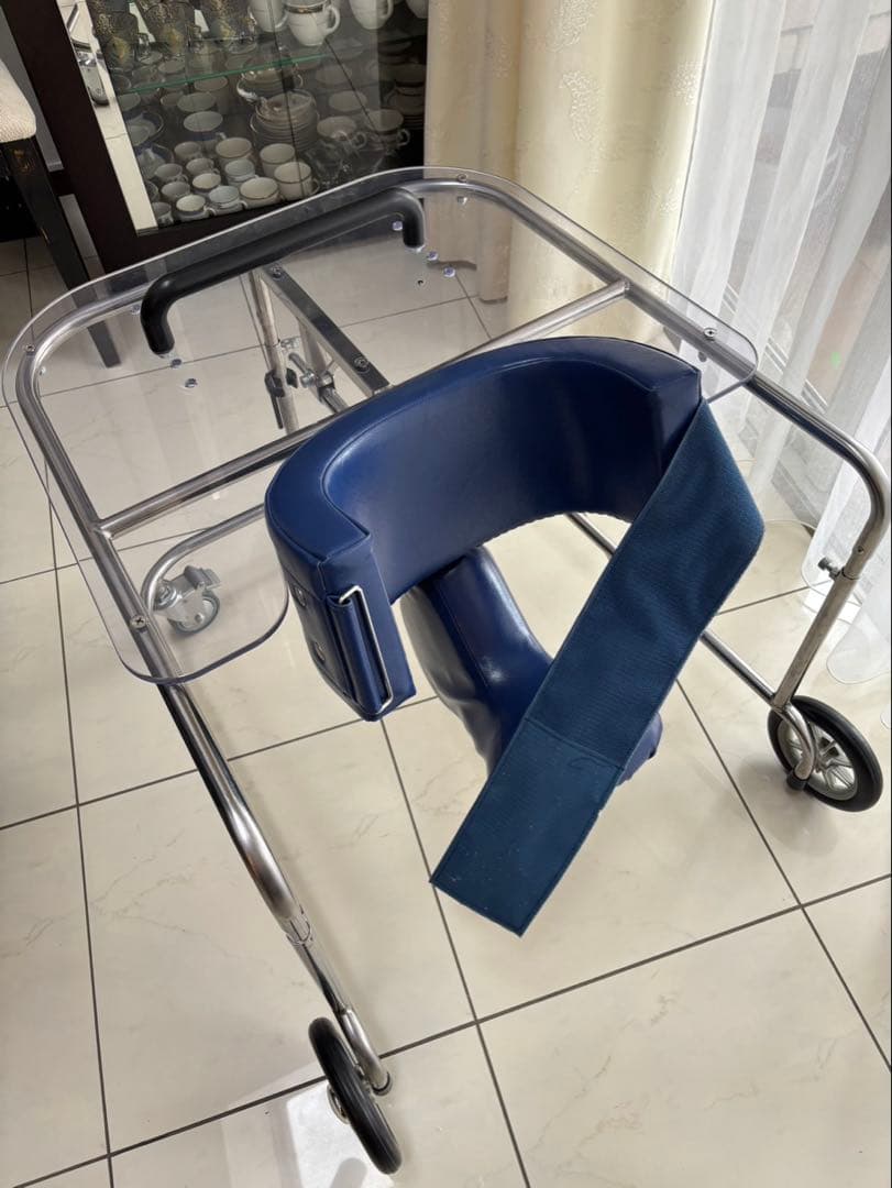 美品 SRCウォーカー sサイズ　障害児用歩行器　有薗製作所